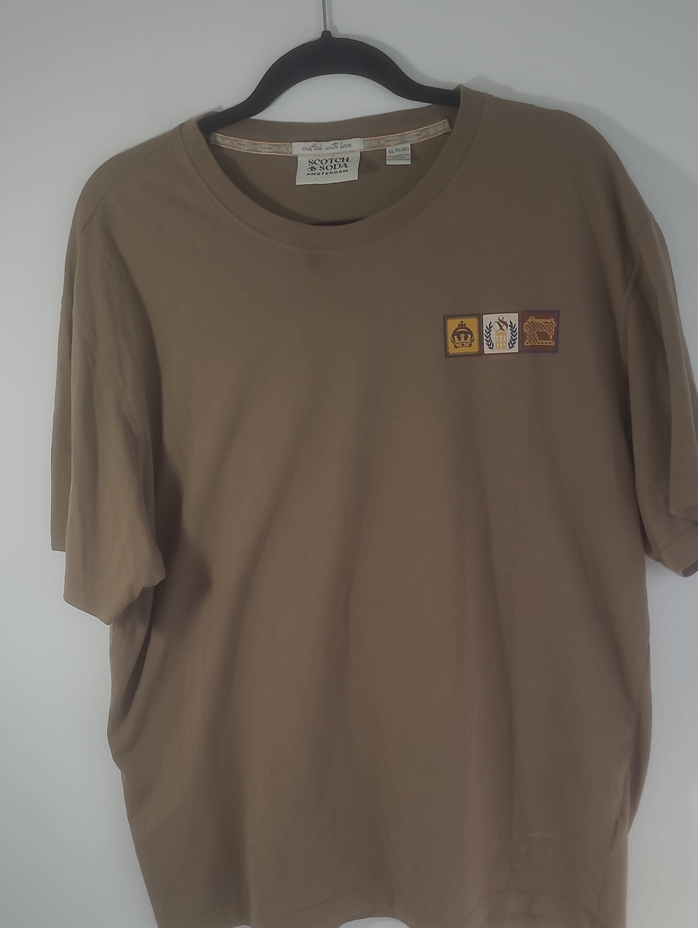Scotch & Soda Amsterdam Men's Tan  T-Shirt with Graphic Chest Patches Size XL